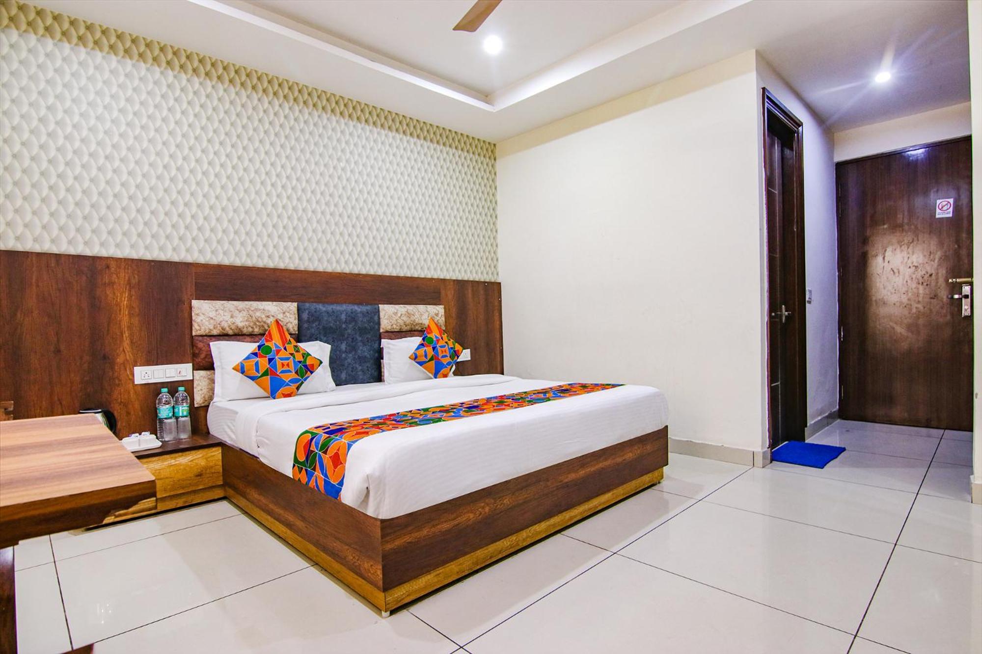 Mohali Fabhotel Lime Wood מראה חיצוני תמונה