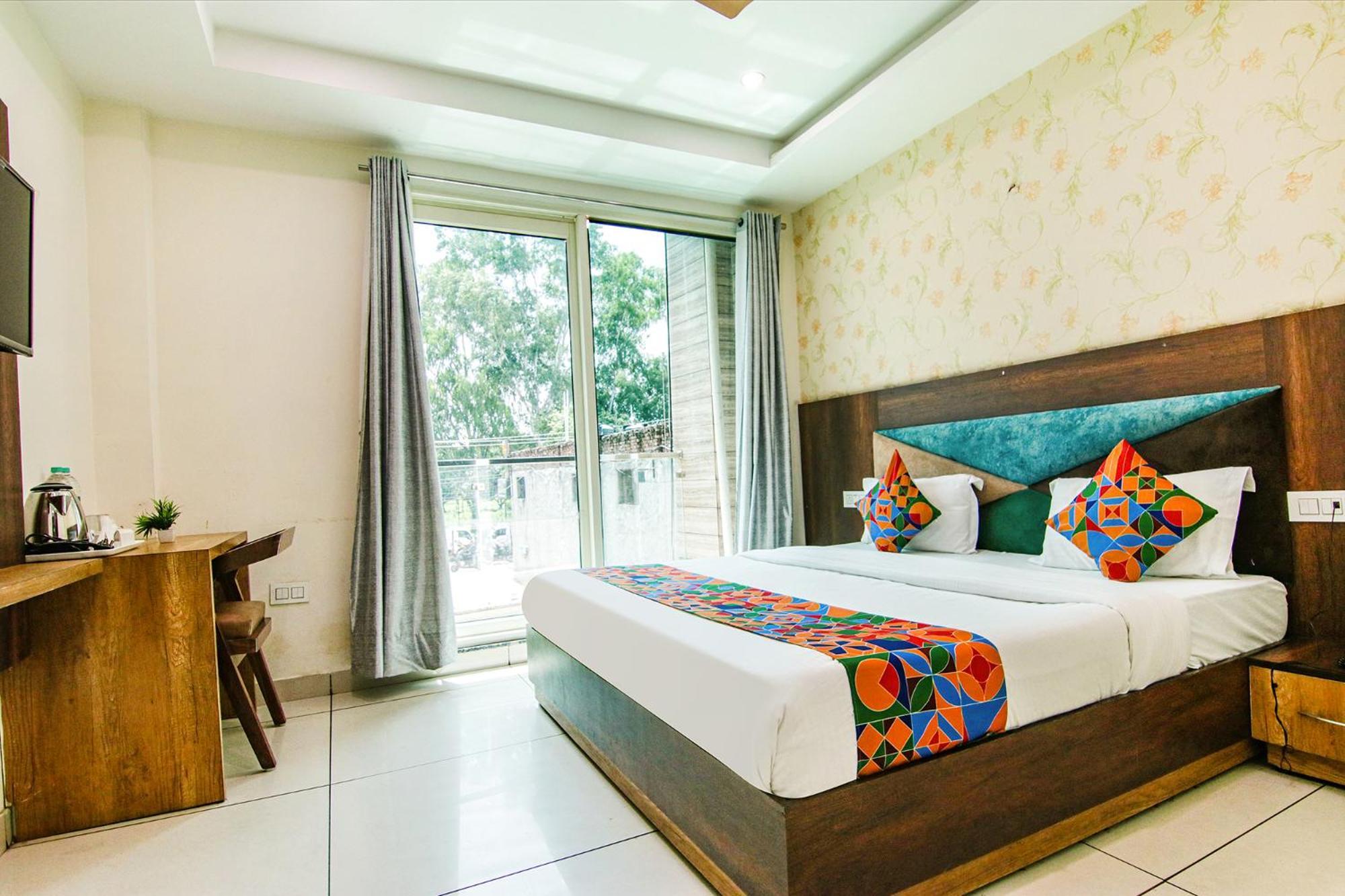 Mohali Fabhotel Lime Wood מראה חיצוני תמונה