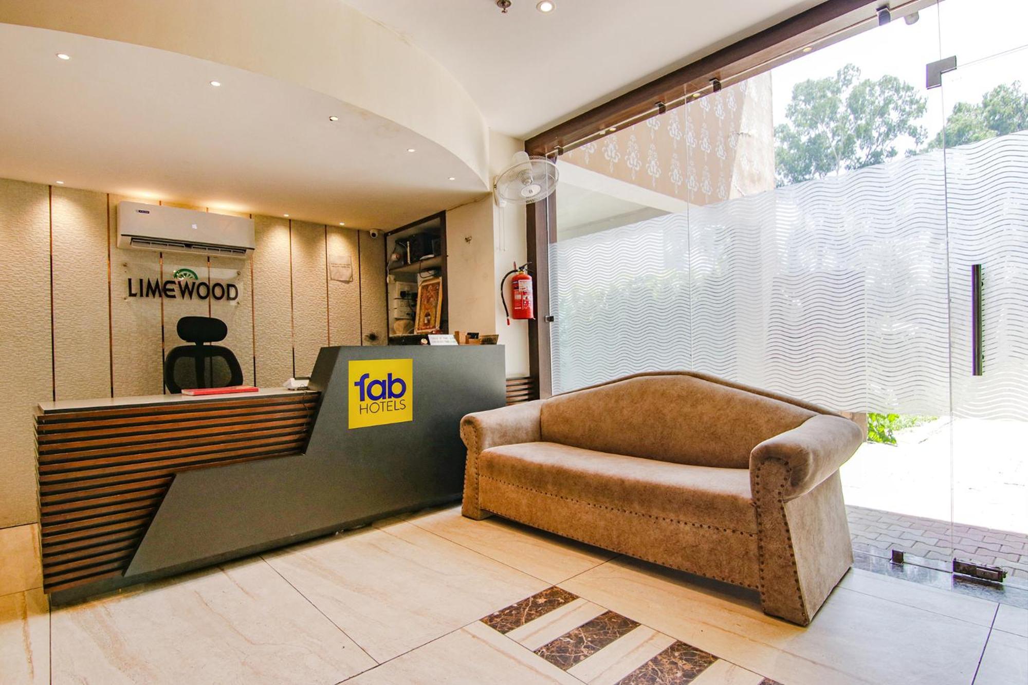 Mohali Fabhotel Lime Wood מראה חיצוני תמונה